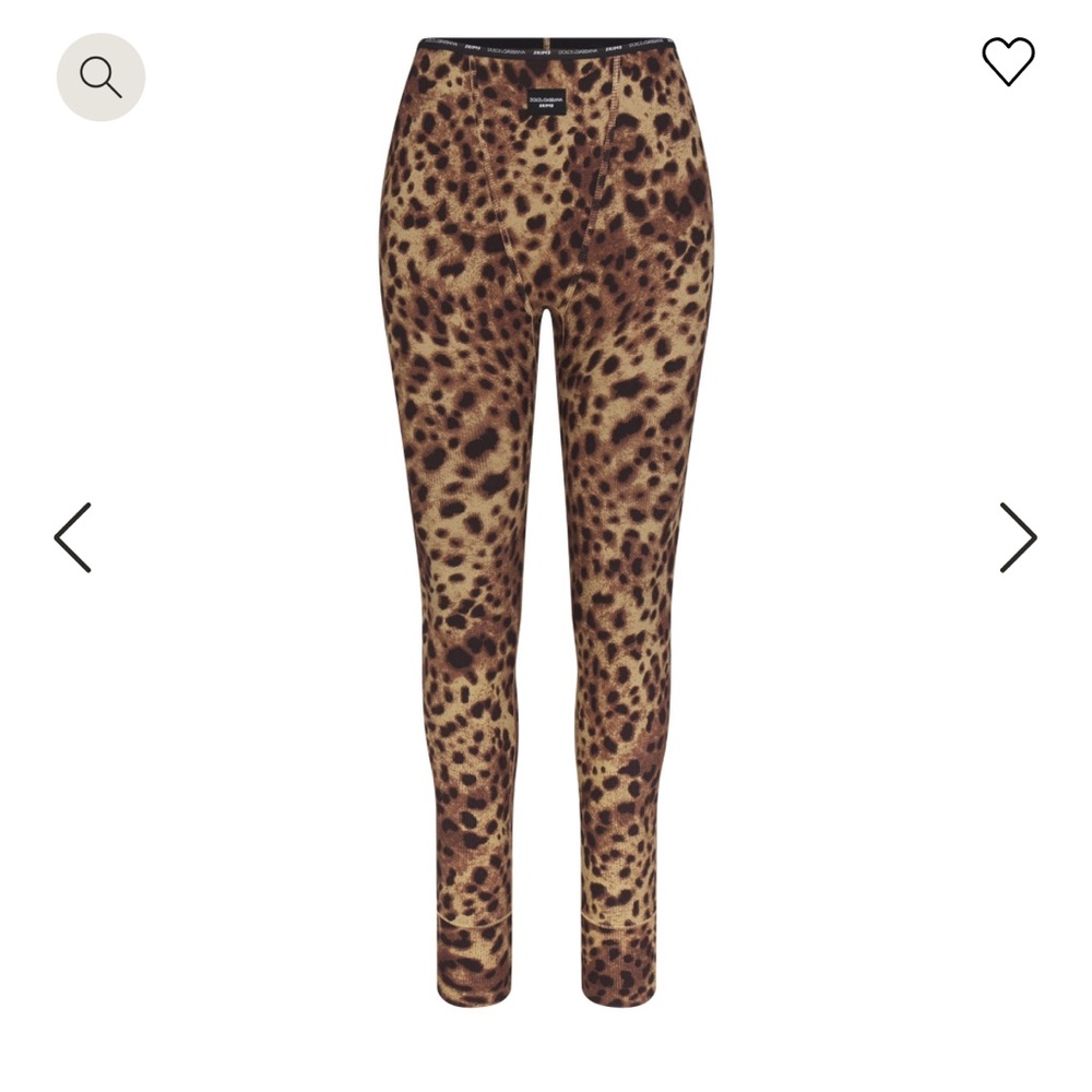 IN STOCK LADIES! 🥰 RUNNNN 
Dolce and Gabbana Skims 🐆 Skims.com